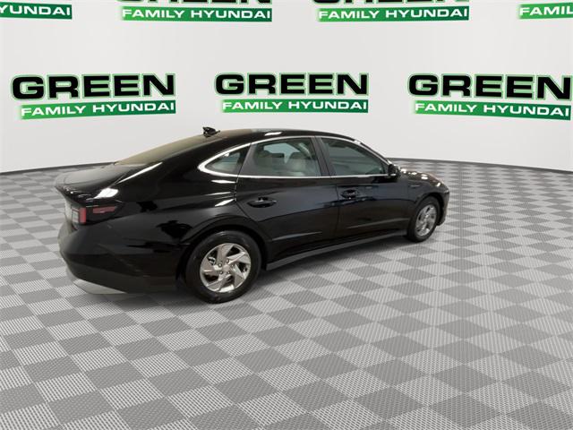 2025 Hyundai Sonata SE photo 13