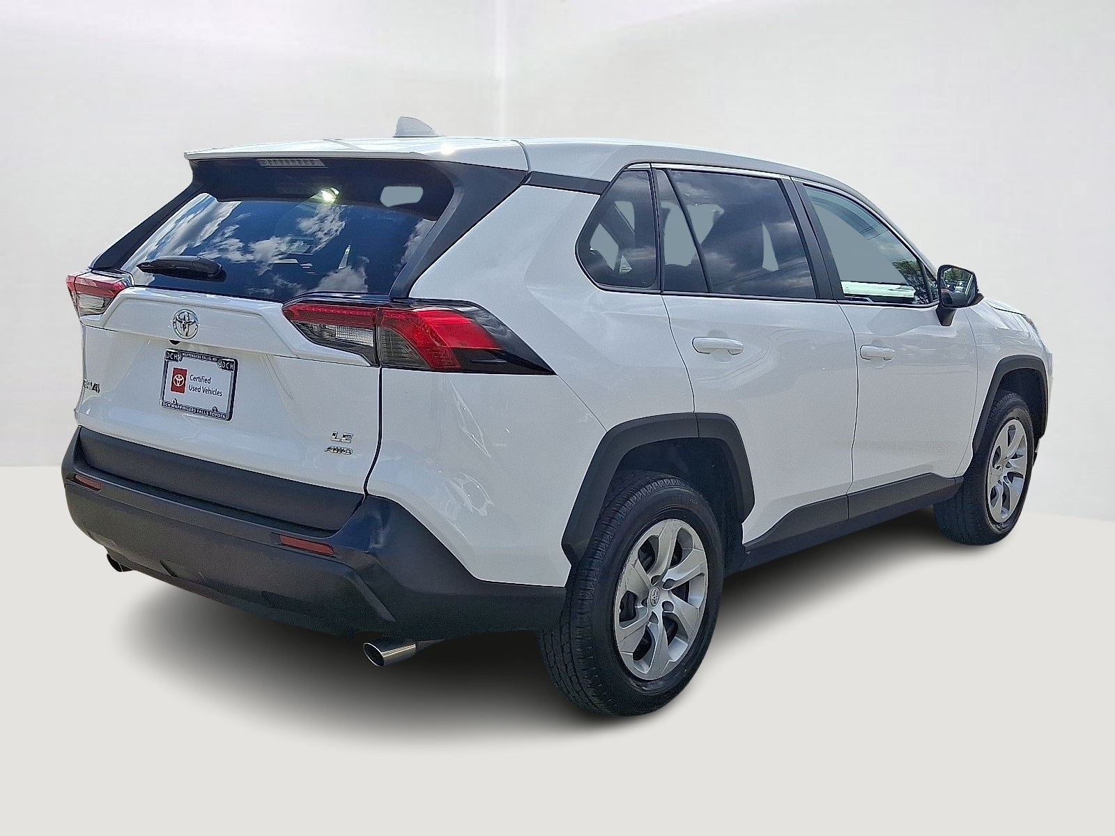 2022 Toyota RAV4 LE photo 3
