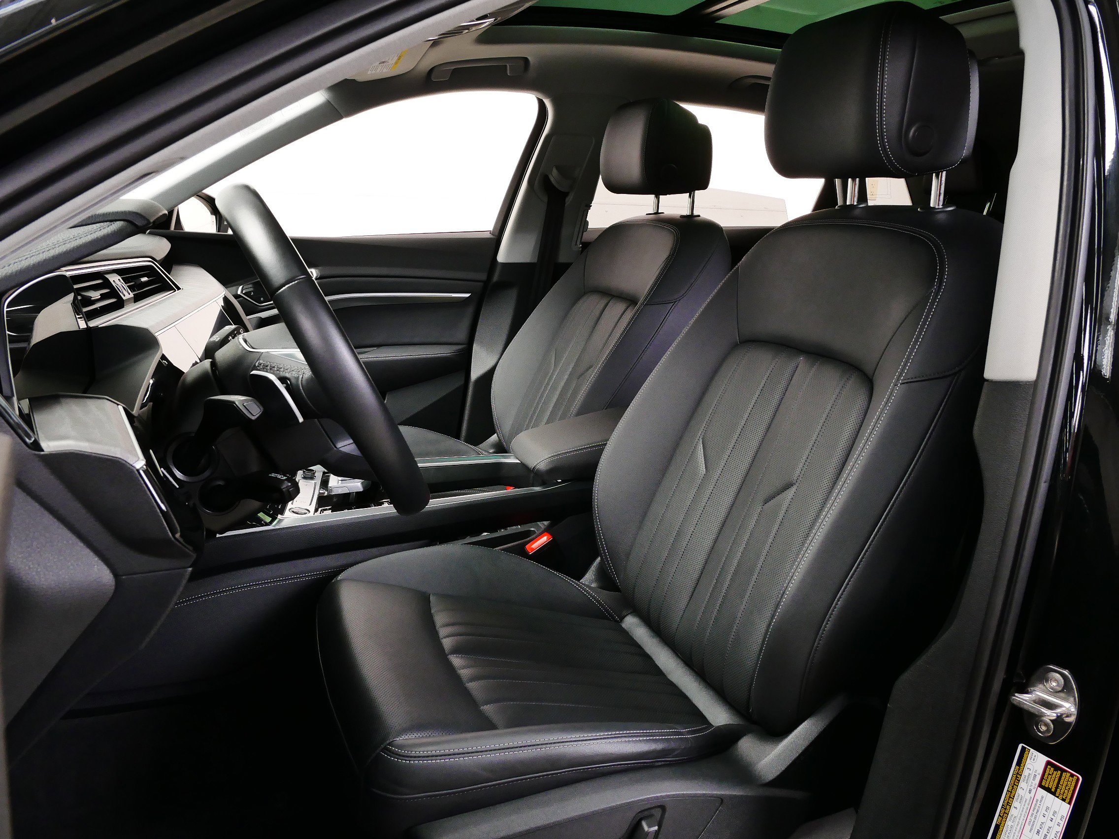 2024 Audi Q8 E-tron Premium Plus photo 11