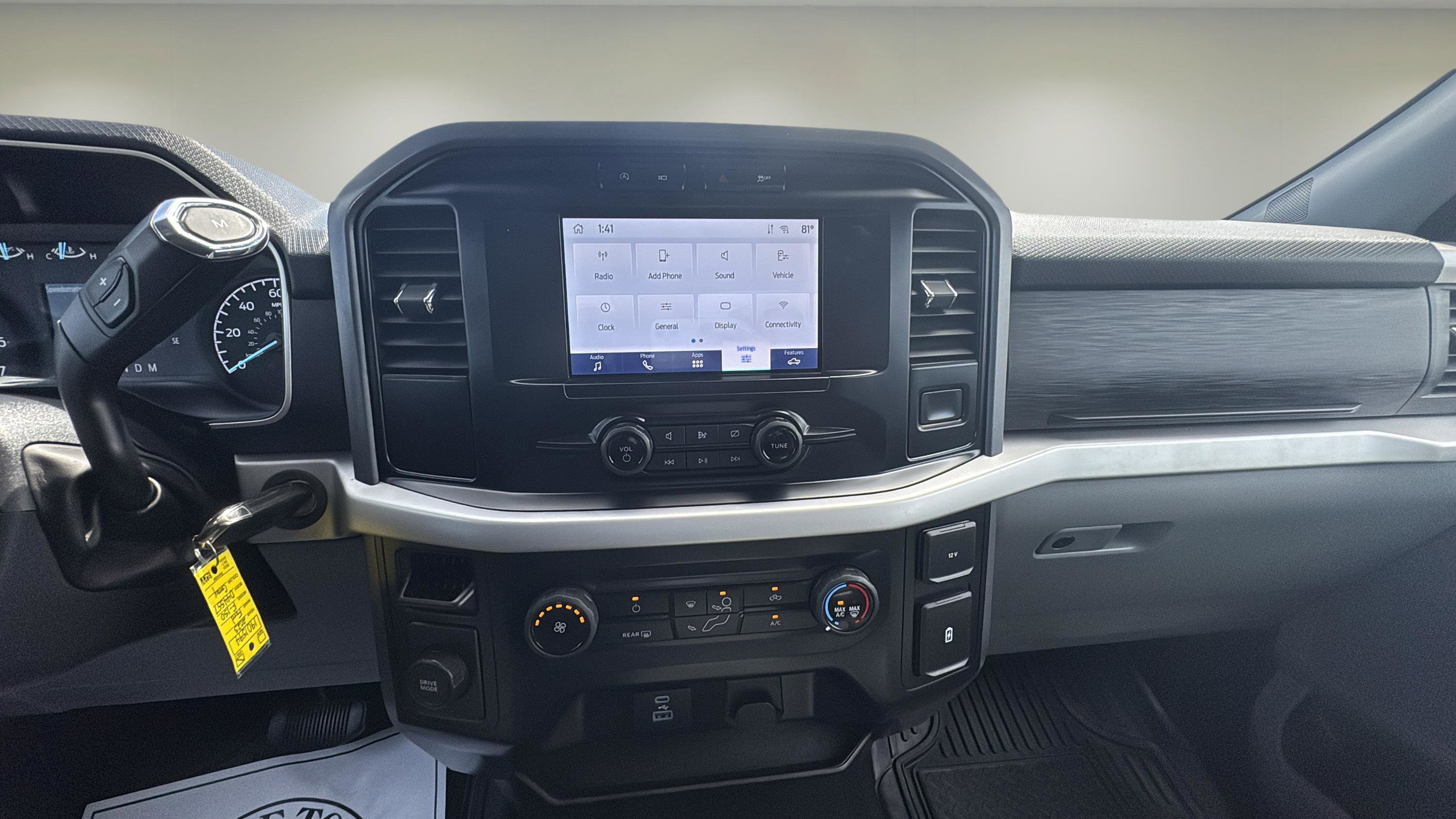 2023 Ford F-150 XLT photo 8
