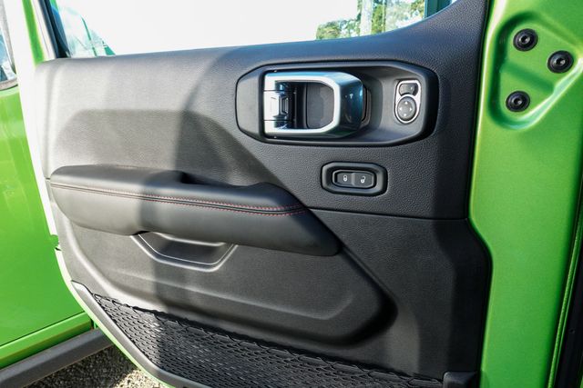 2025 Jeep Wrangler Rubicon photo 12