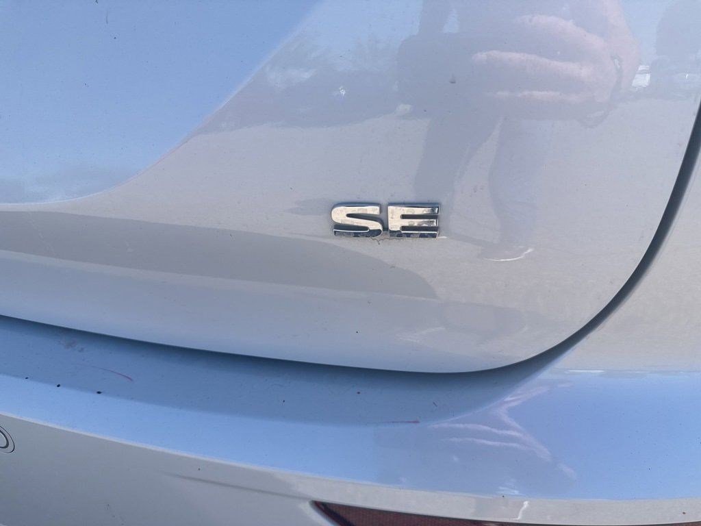 2024 Mitsubishi Outlander SE Black Edition photo 3