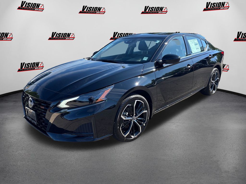 2025 Nissan Altima 2.5 SR photo 3