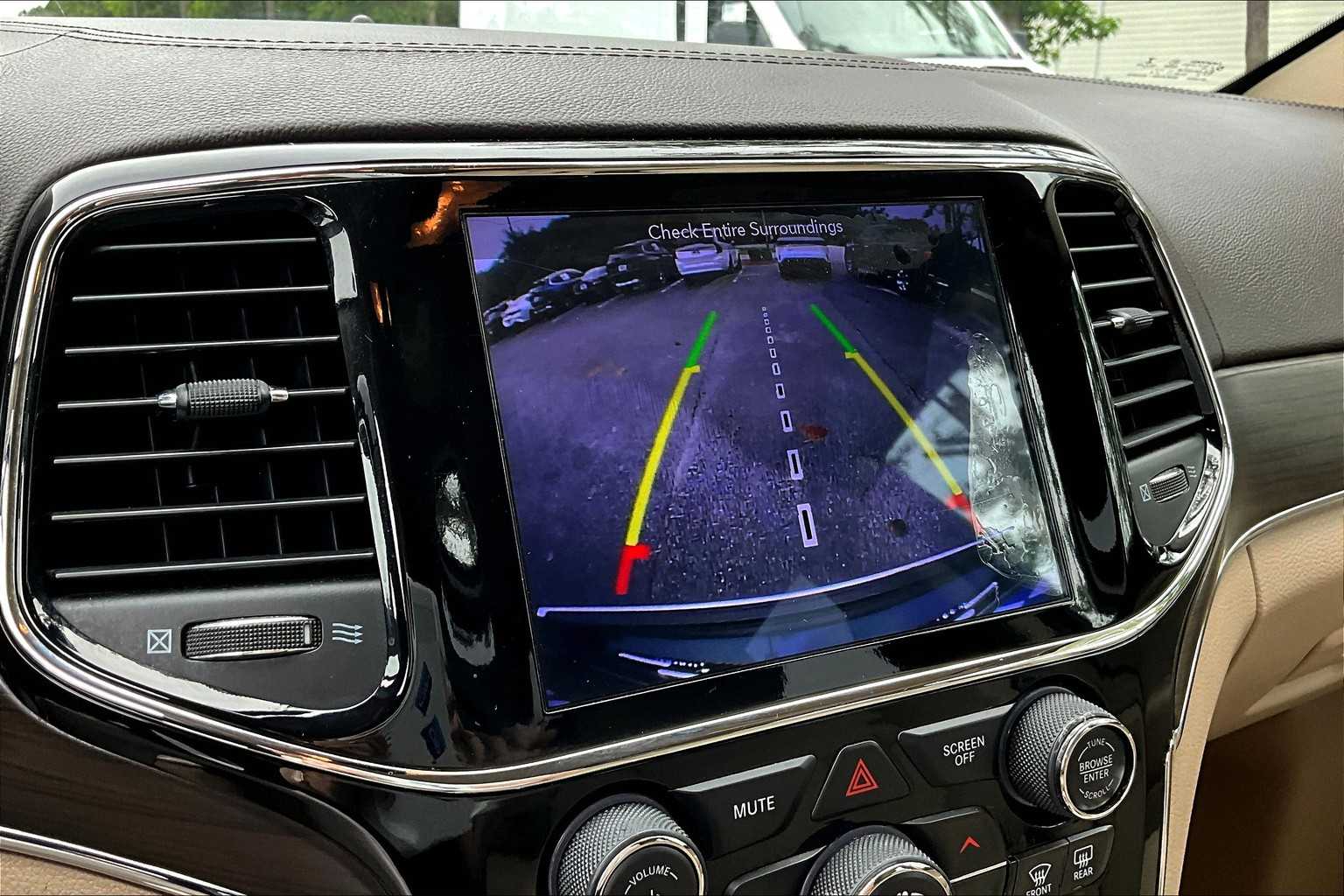 2019 Jeep Grand Cherokee Overland Sport photo 25