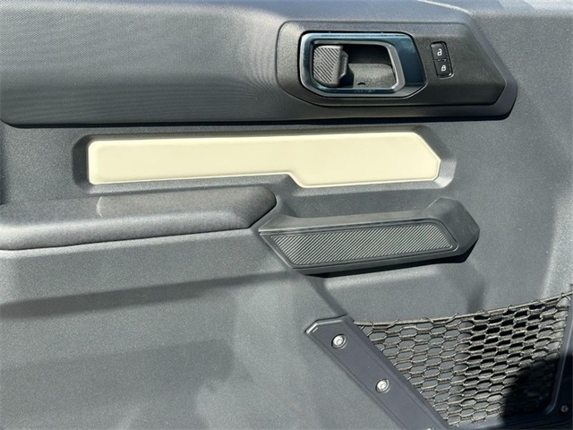 2025 Ford Bronco Base photo 7
