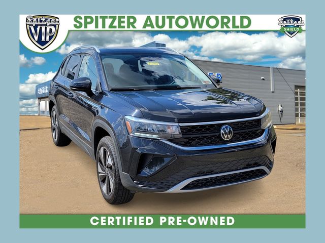 2024 Volkswagen Taos SE's photo