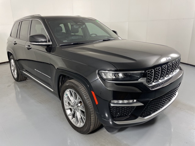 2022 Jeep Grand Cherokee Summit photo 2