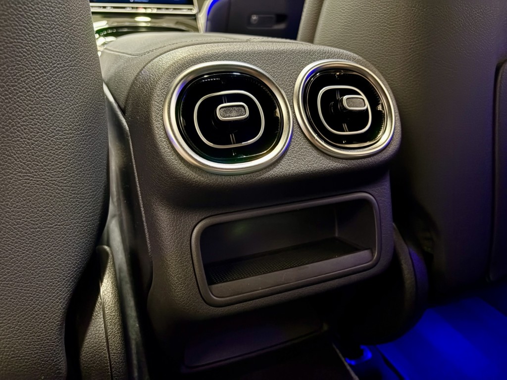 2026 Mercedes Benz GLC 300 4MATIC photo 14