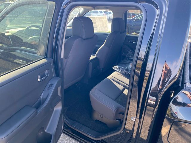 2026 Nissan Frontier SV photo 13