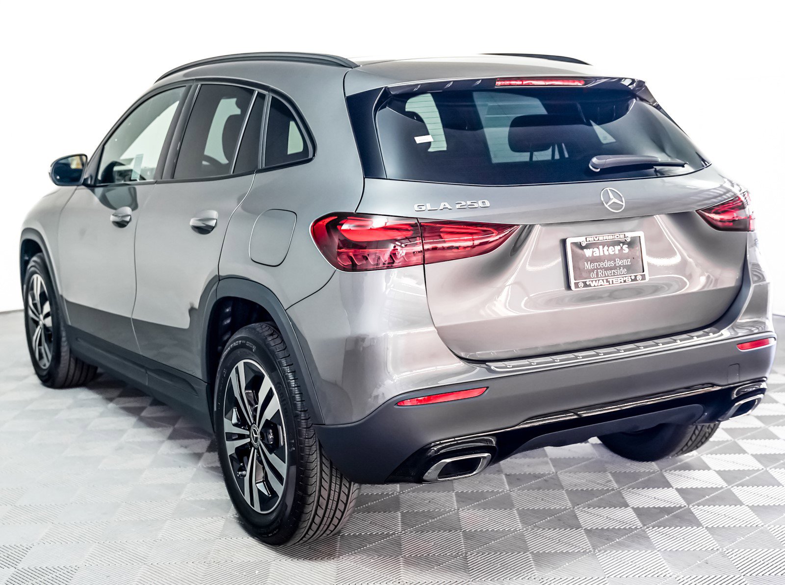 2026 Mercedes Benz GLA 250 photo 2