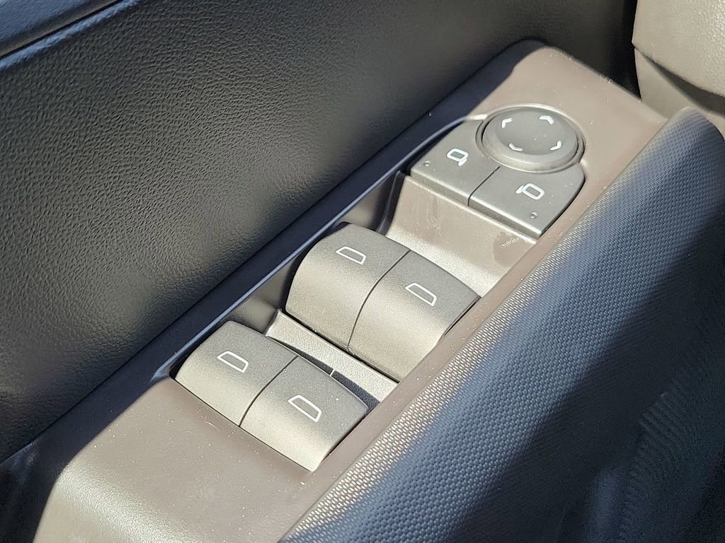 2025 Chevrolet Colorado LT photo 33