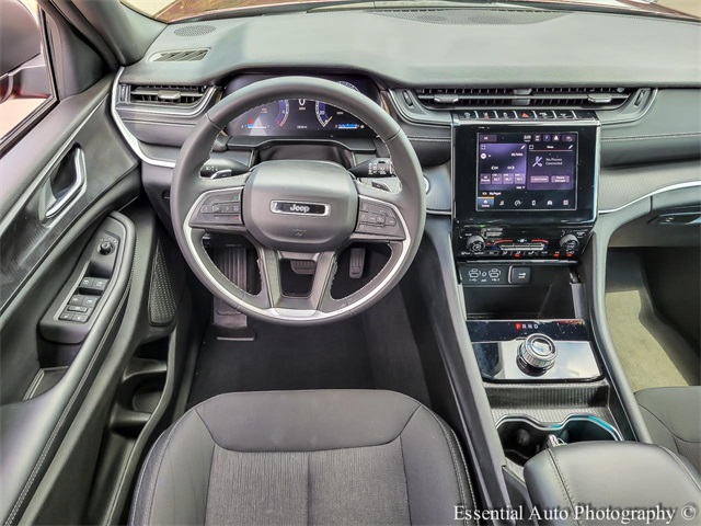 2024 JEEP GRAND CHEROKEE L - Image 13