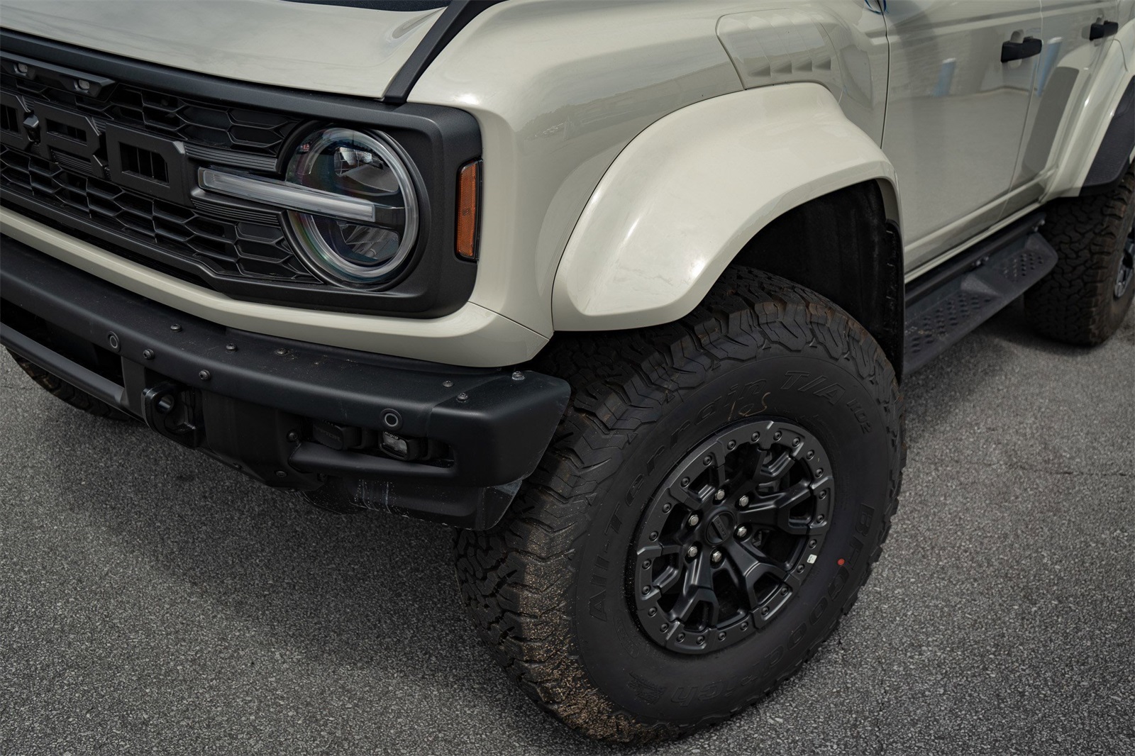 2025 Ford Bronco Raptor photo 3