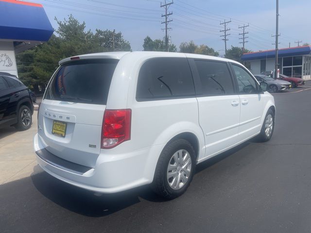 2016 Dodge Grand Caravan SE photo 4