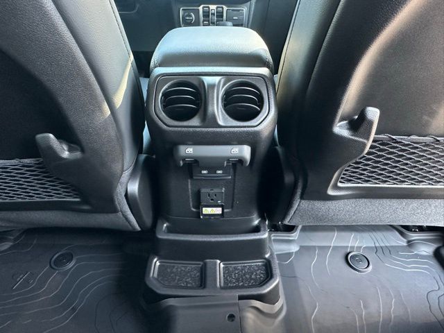 2025 Jeep Wrangler Sport S photo 30