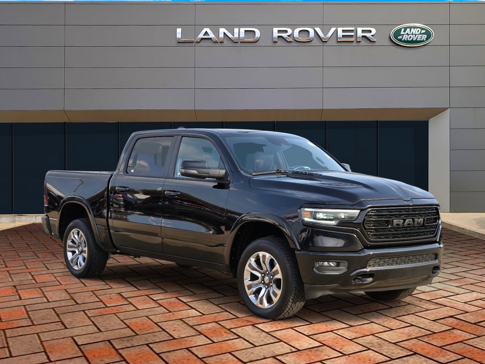 2023 Ram 1500 Limited photo 3