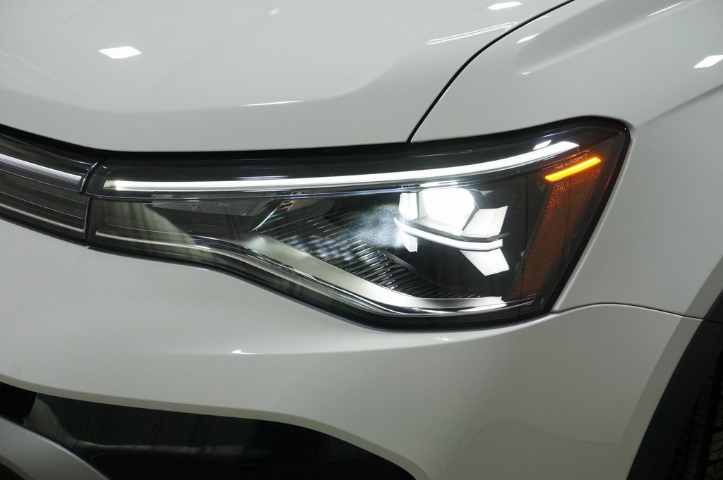 2025 Volkswagen Taos SEL photo 26