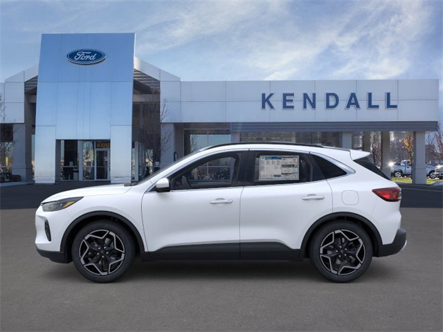 2026 Ford Escape Hybrid Platinum photo 2
