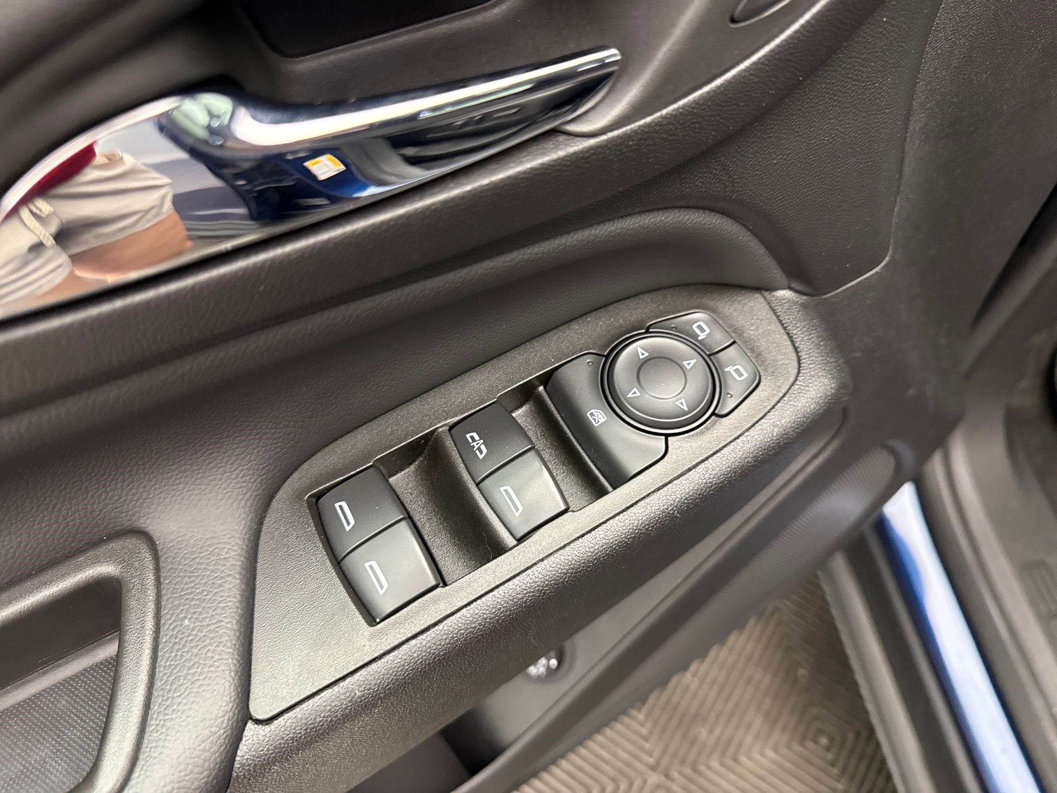 2022 Chevrolet Equinox photo 31