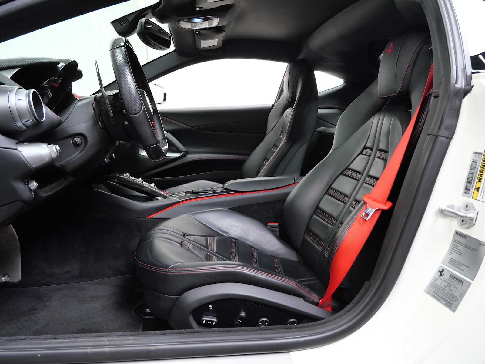 2019 Ferrari 812 Superfast photo 16