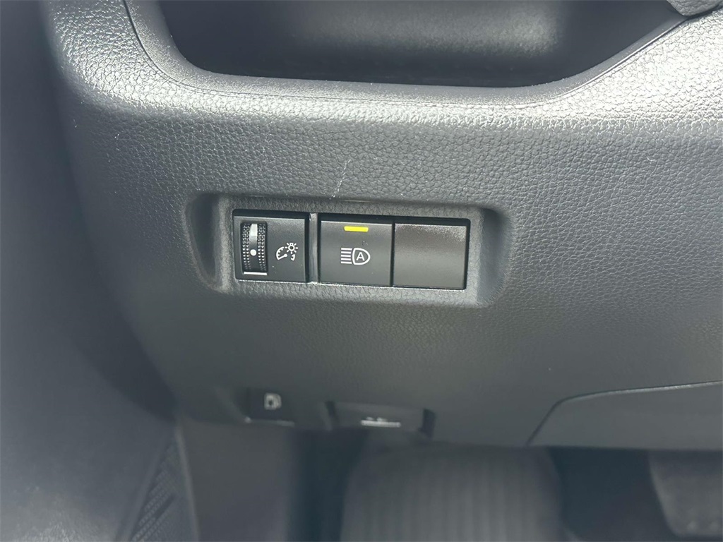 2024 Toyota RAV4 Hybrid LE photo 20