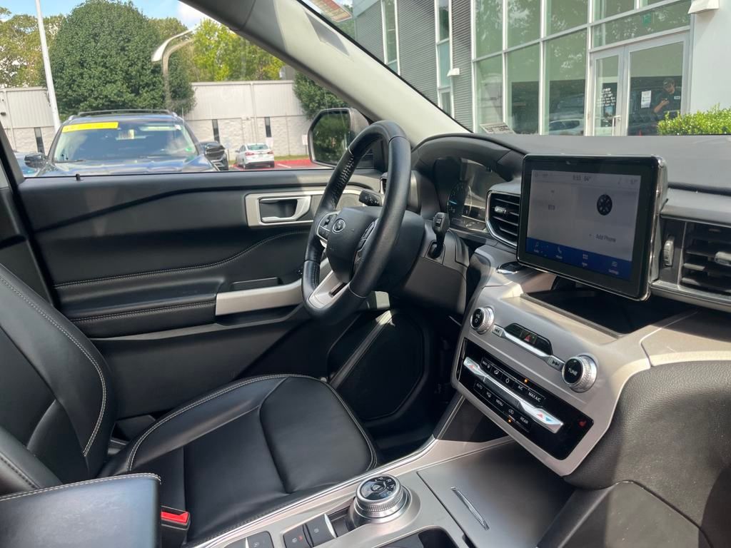2024 Ford Explorer XLT photo 31