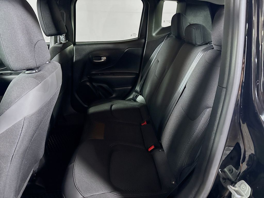 2023 Jeep Renegade Altitude photo 18