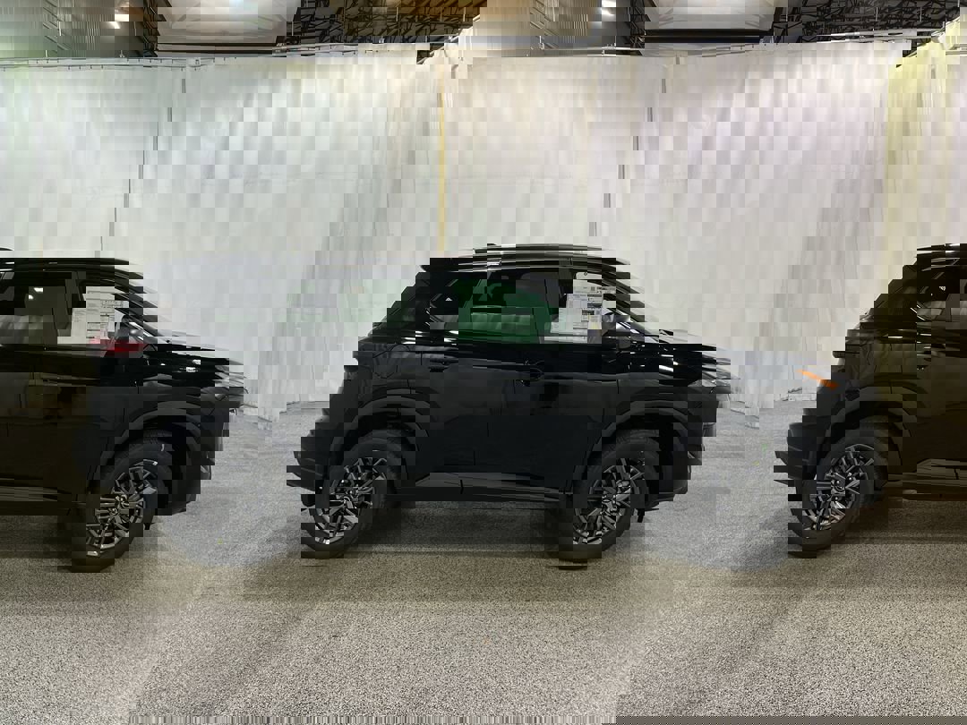 2026 Nissan Rogue S photo 2