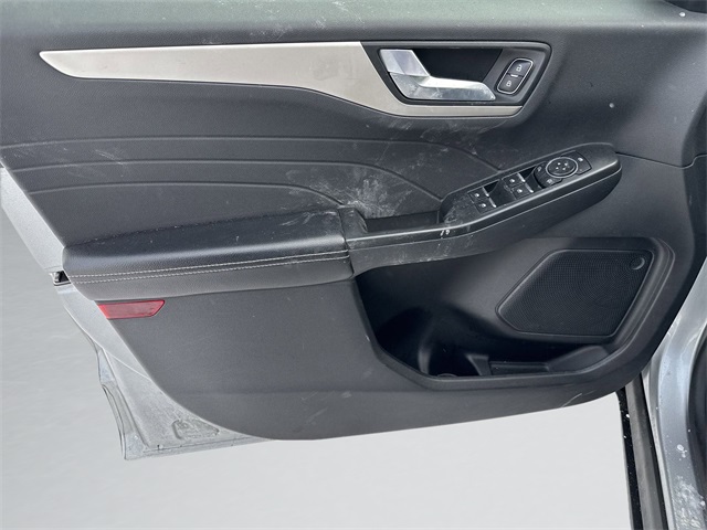 2022 Ford Escape SEL photo 11