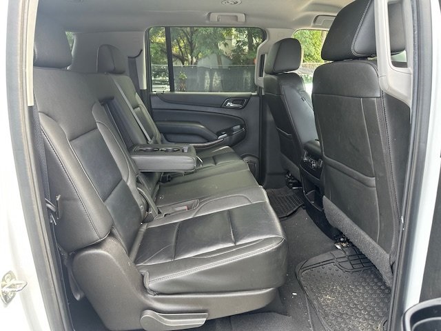 2019 Chevrolet Suburban LT photo 8