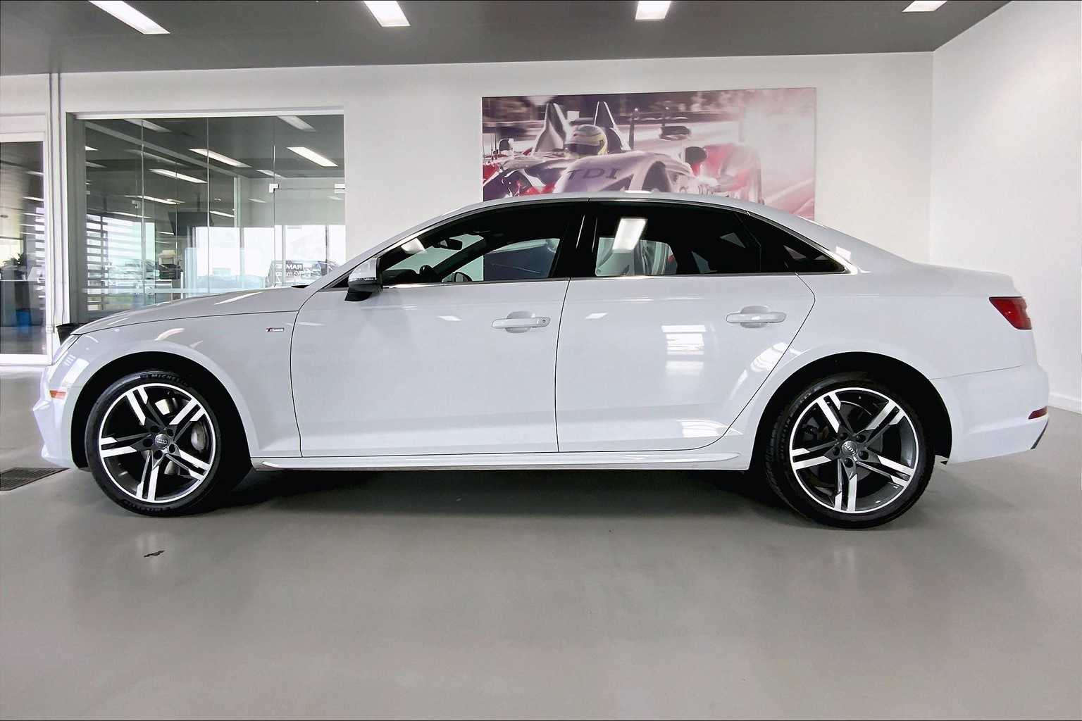 2017 Audi A4 Quattro Premium Plus photo 3