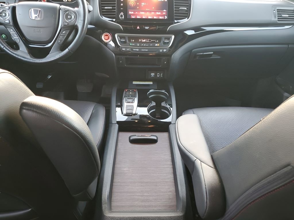 2021 Honda Ridgeline Black Edition photo 22