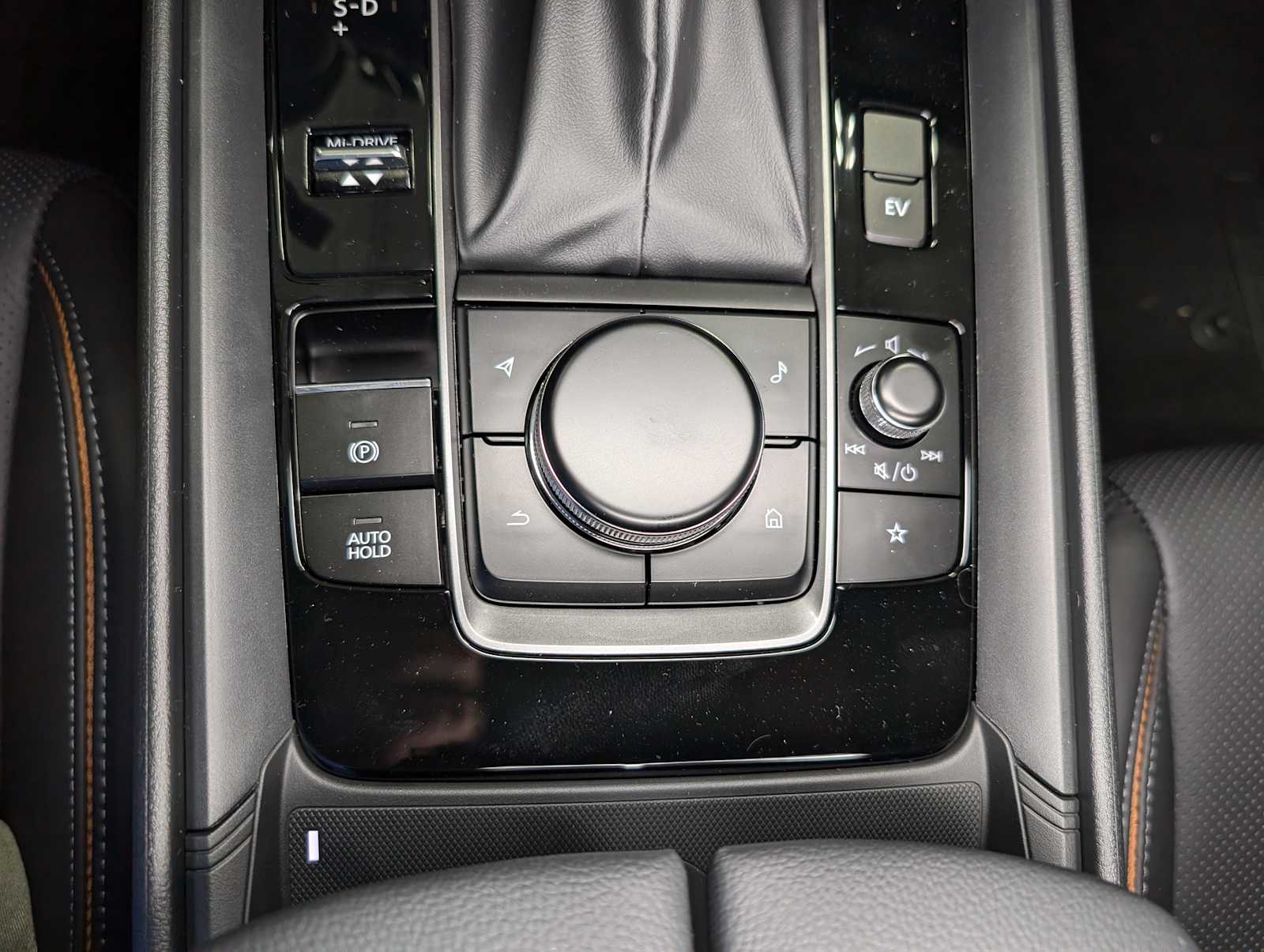 2025 Mazda CX-50 Premium photo 25