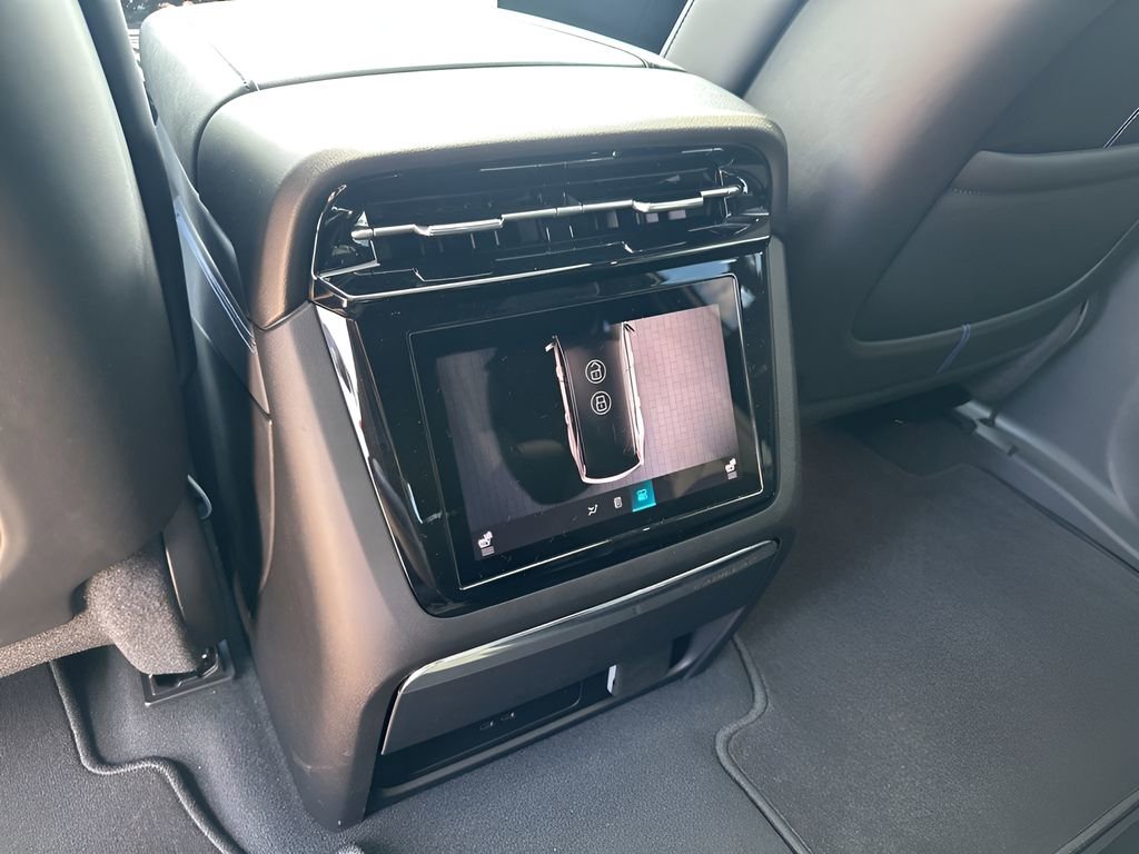 2025 Cadillac Escalade IQ Sport photo 21