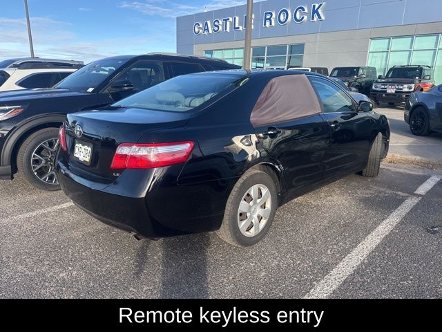 2009 Toyota Camry LE photo 4