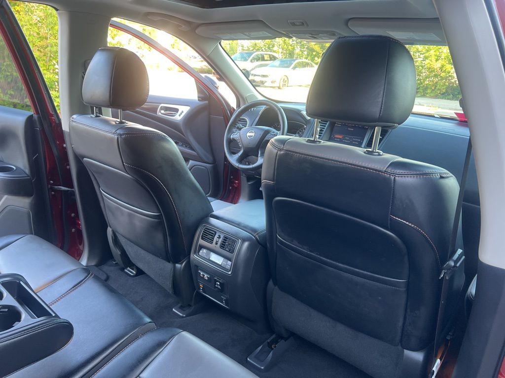 2020 Nissan Pathfinder SL photo 15