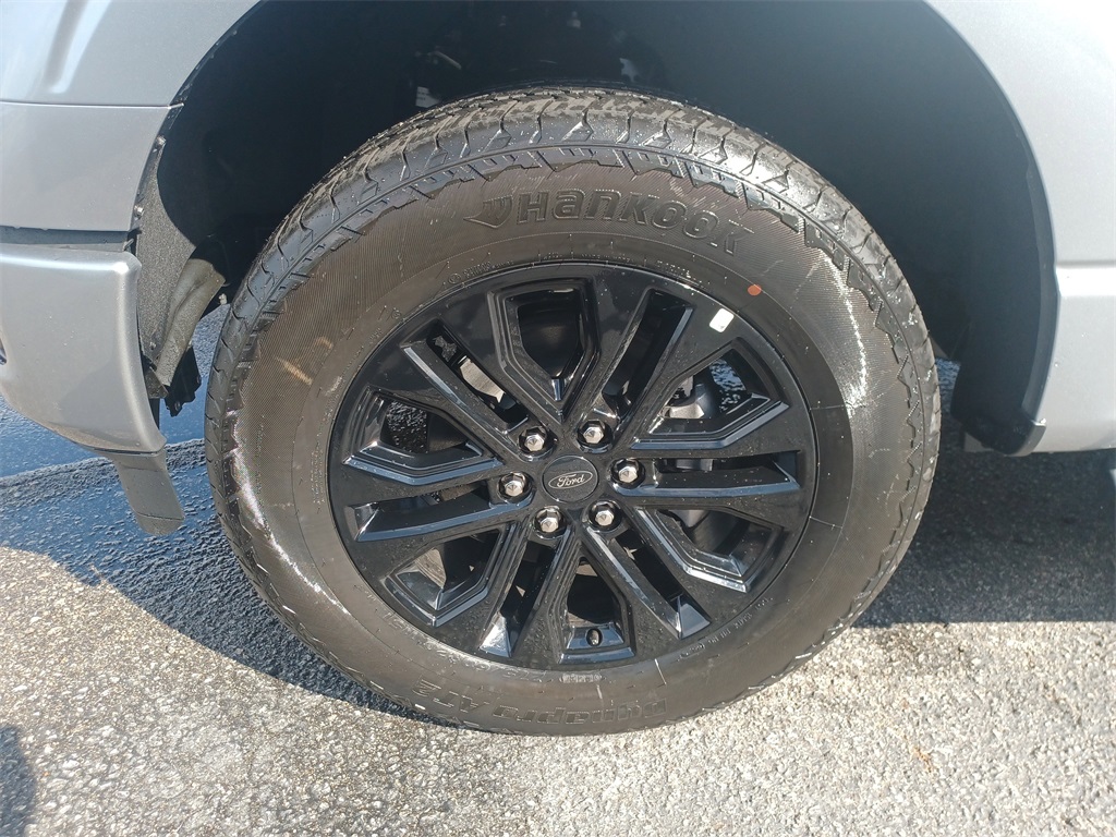2025 Ford F-150 Lariat photo 10