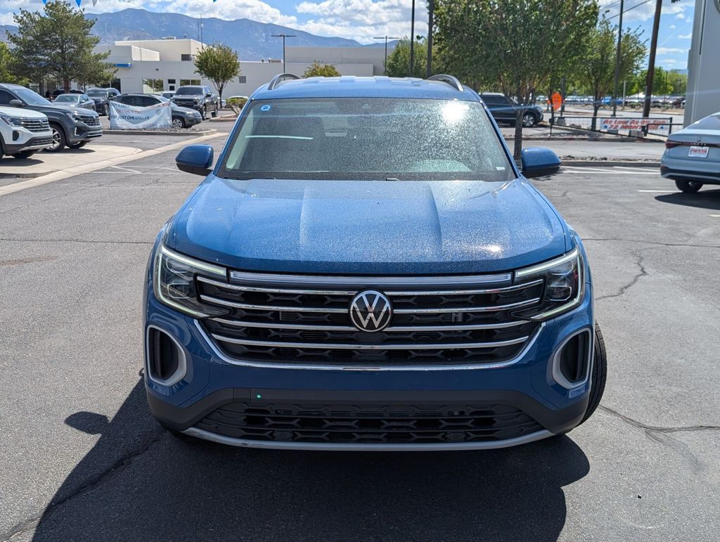 2025 Volkswagen Atlas SE photo 3