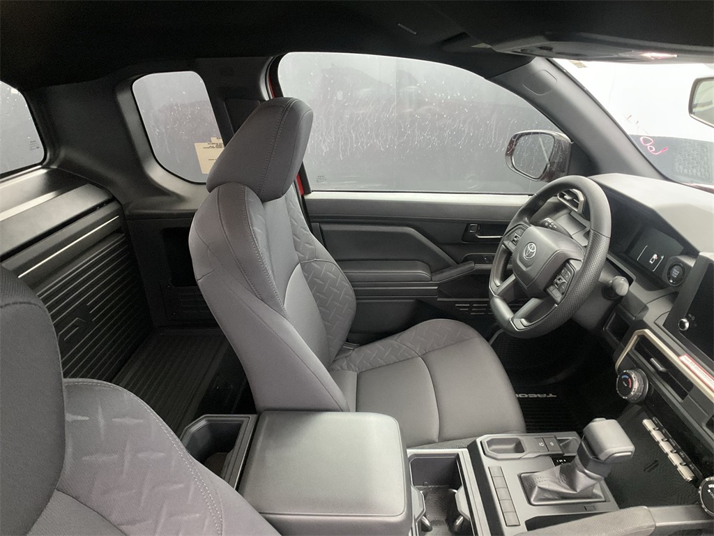 2025 Toyota Tacoma SR XtraCab photo 26