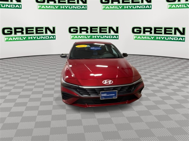 2025 Hyundai Elantra SEL Sport photo 4