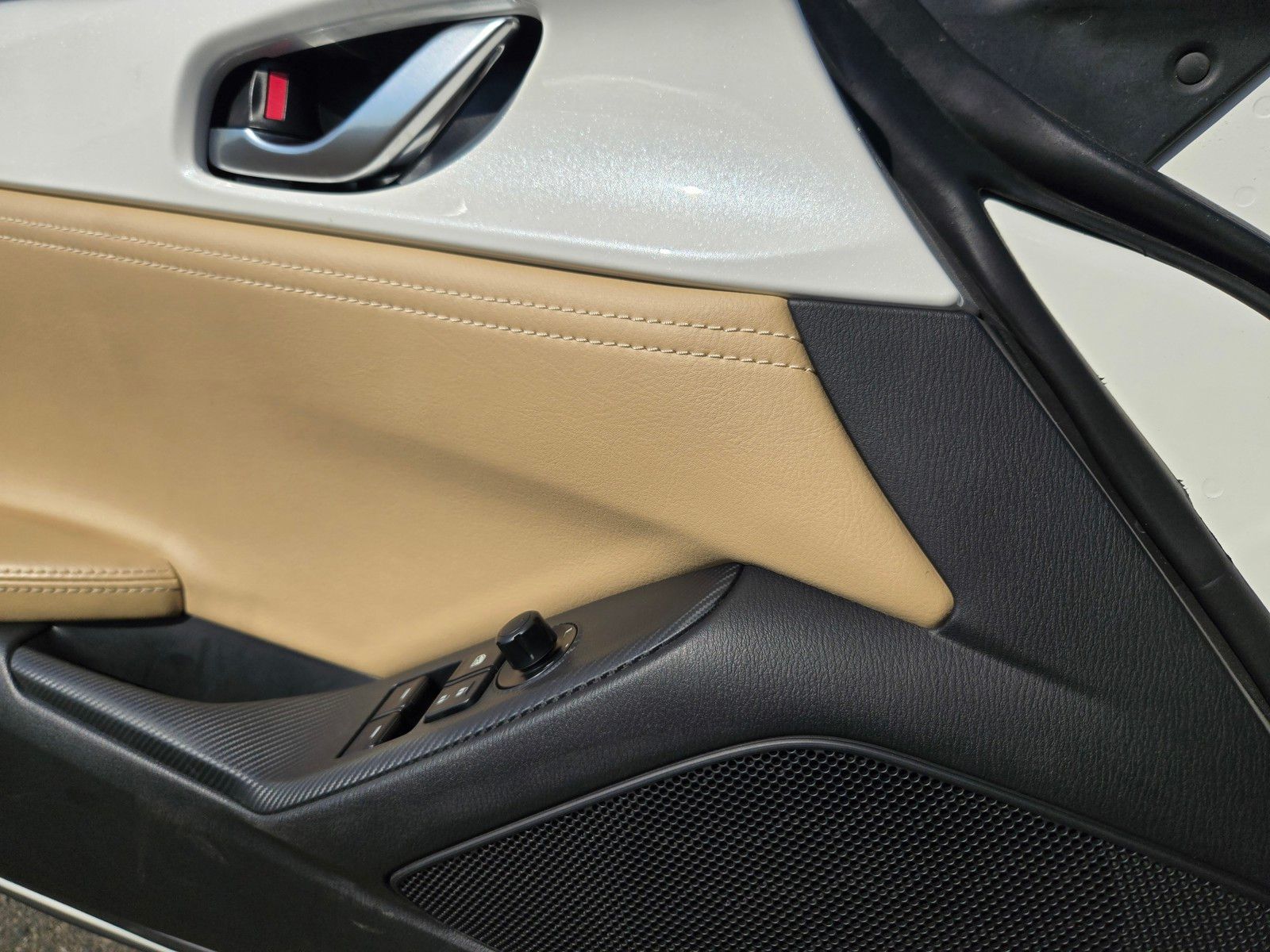 2024 Mazda MX-5 Miata Miata RF Grand Touring photo 11