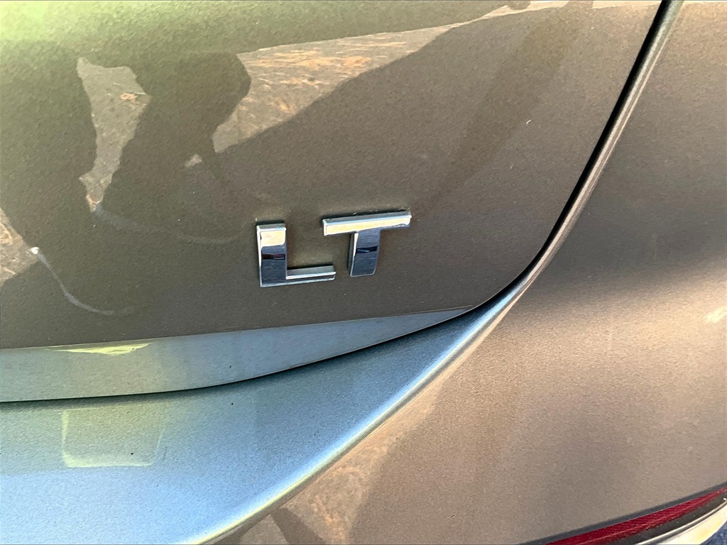 2018 Chevrolet Equinox LT photo 25
