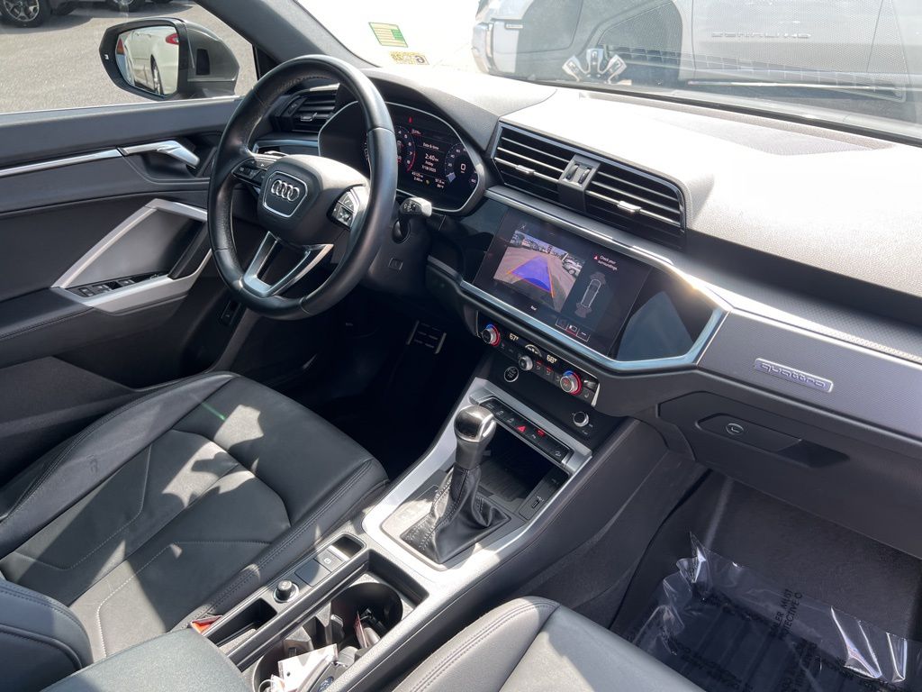 2021 Audi Q3 S line Premium Plus photo 33