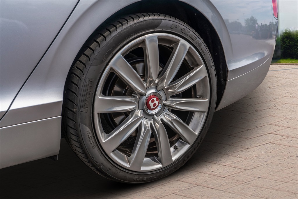 2018 Bentley Flying Spur V8 photo 10