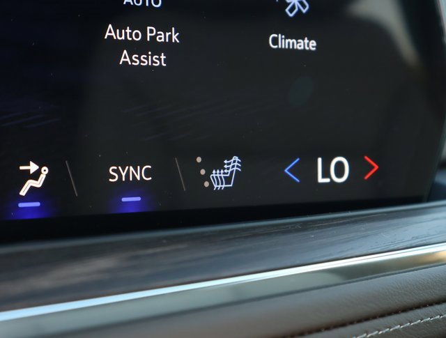 2025 Chevrolet Tahoe LT photo 4
