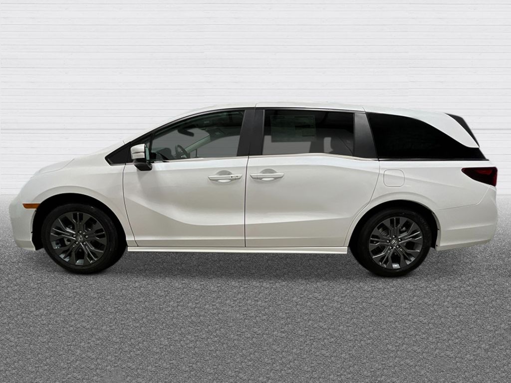 2026 Honda Odyssey Touring photo 2