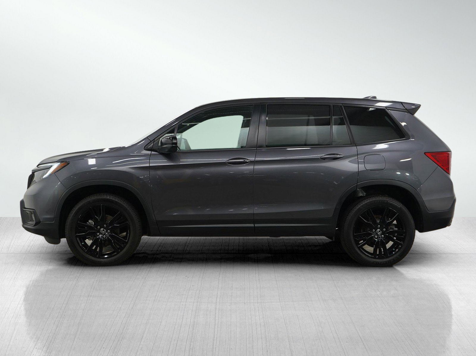Used 2019 Honda Passport Sport with VIN 5FNYF8H22KB006585 for sale in Minneapolis, Minnesota