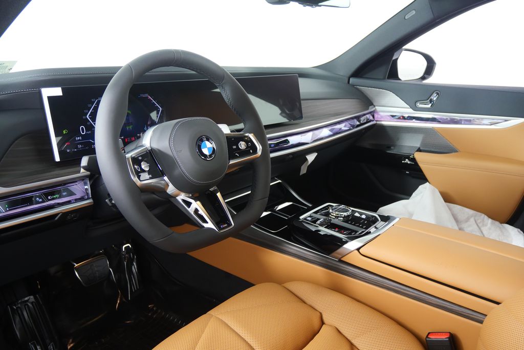 2025 Bmw 740i photo 12