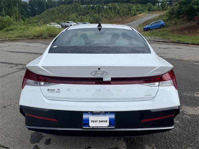 2025 Hyundai Elantra Hybrid Limited photo 4