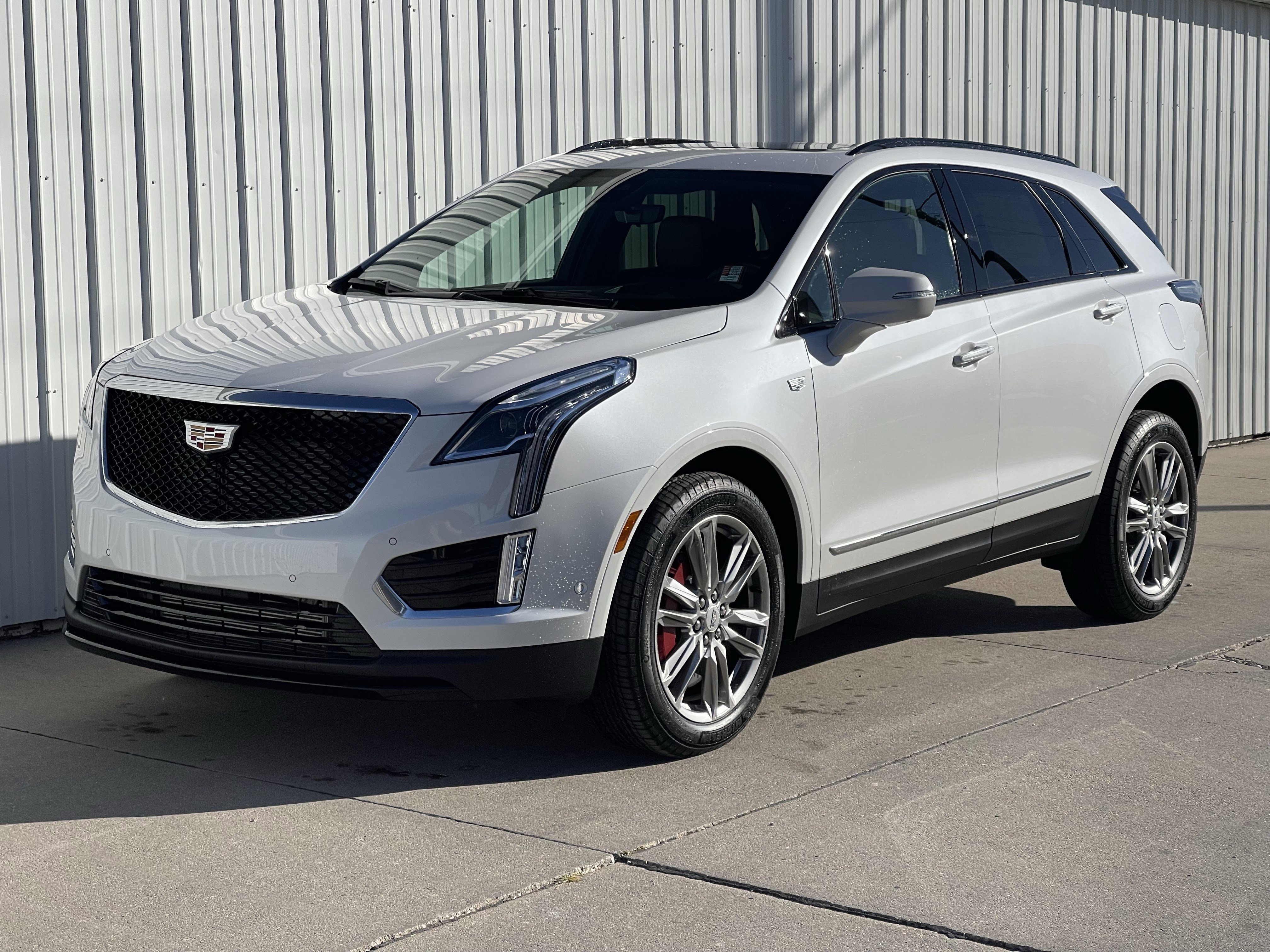 2025 Cadillac XT5 Sport's photo